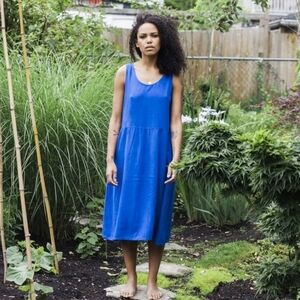 ME & ARROW Cotton Blend Sleeveless Tent Dress In Bark L